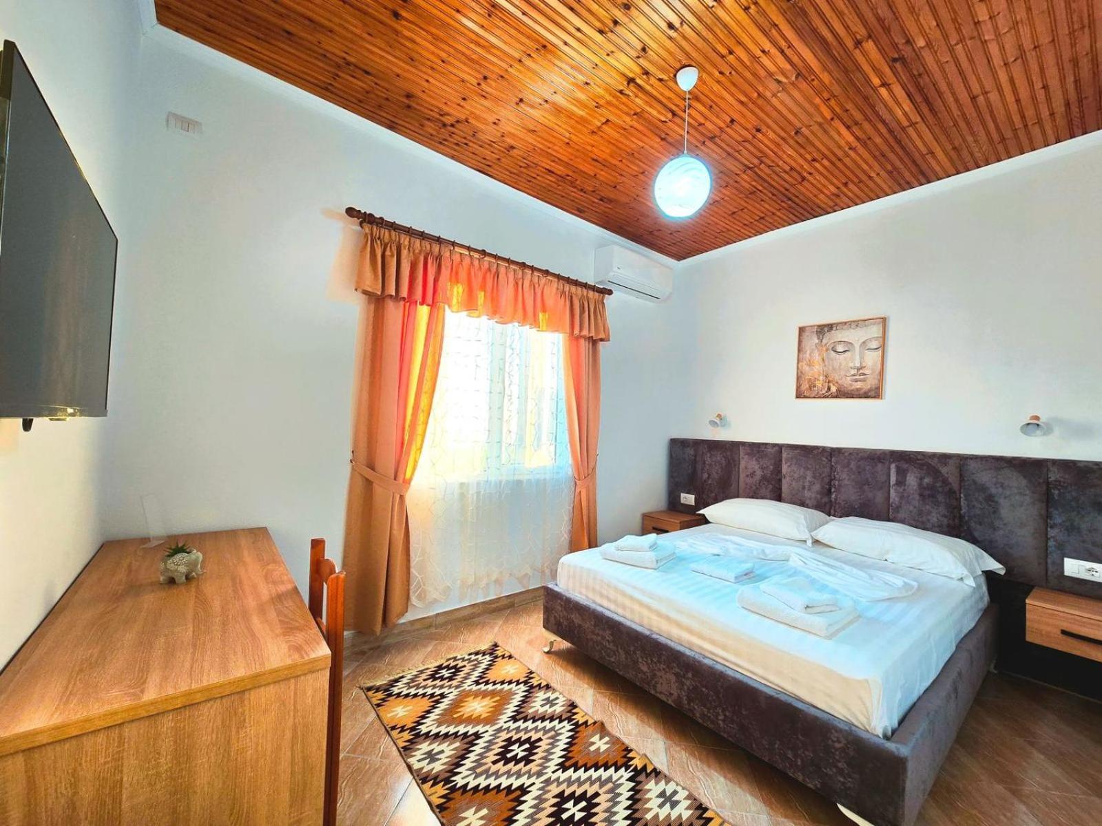 Enma Rooms Kruje Luaran gambar